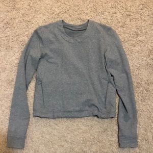 Lululemon grey pullover never worn before size 4